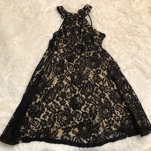 Super cute flower patterned black and gold dress!